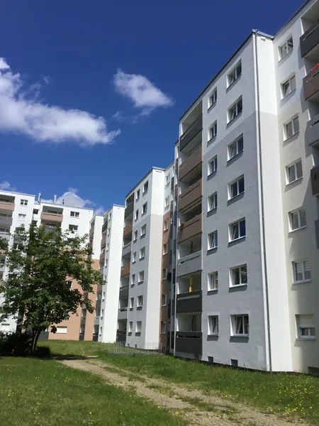 großzügige 3-Zimmer-Wohnung mit Balkon — photo 1